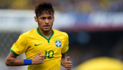 开云官方：欧冠第五轮后格局颠覆，阿森纳五连胜强势领跑，利物浦与巴萨首败陷入危机