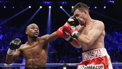 开云_鲁尼钦点历史最佳九号位，凯恩以进球铸就英格兰传奇，当代射门艺术定义新时代标杆