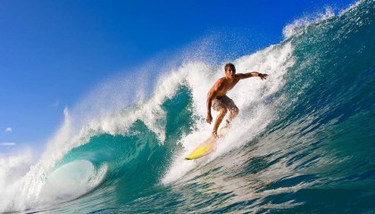 【开云】中超联赛，巴索戈双响莫雷诺传射，上海申花4-2击败大连人