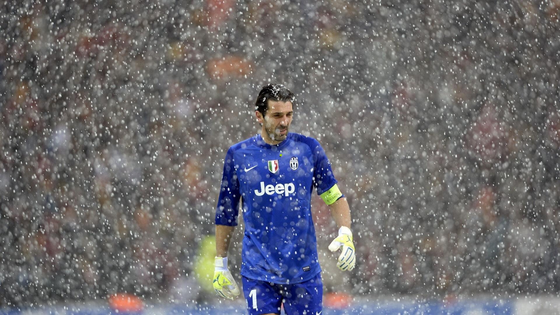 李贤重三分神准席卷赛场，韩国篮球之光闪耀NBA梦想之路